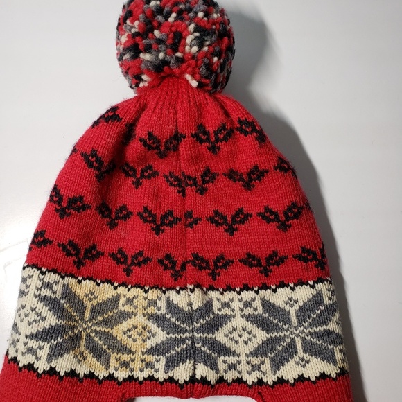 Nordic Pom Pom Winter Ski/Snowboard Hat w/ Tassles - Picture 8 of 8